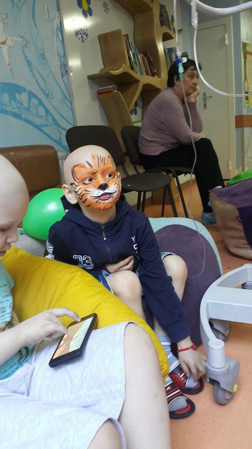 They visited the National Cancer Institute of Kyiv in the children's department of children with cancer